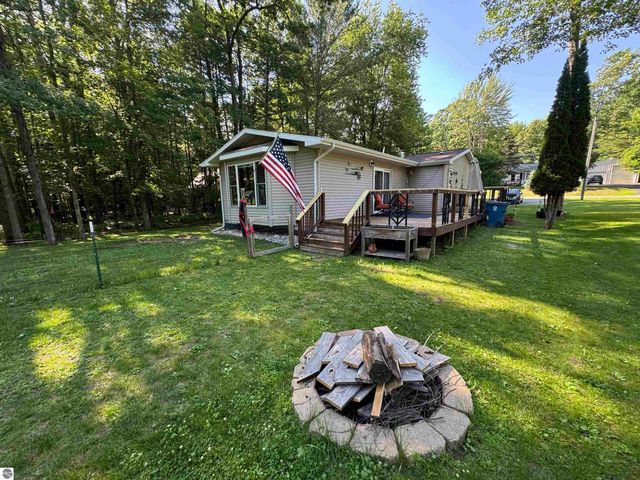 1816 Onondaga Trail, West Branch, MI 48661