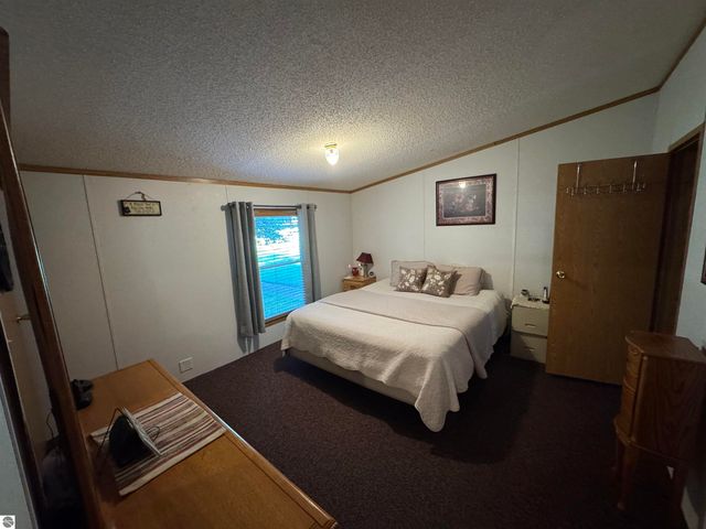 1816 Onondaga Trail, West Branch, MI 48661