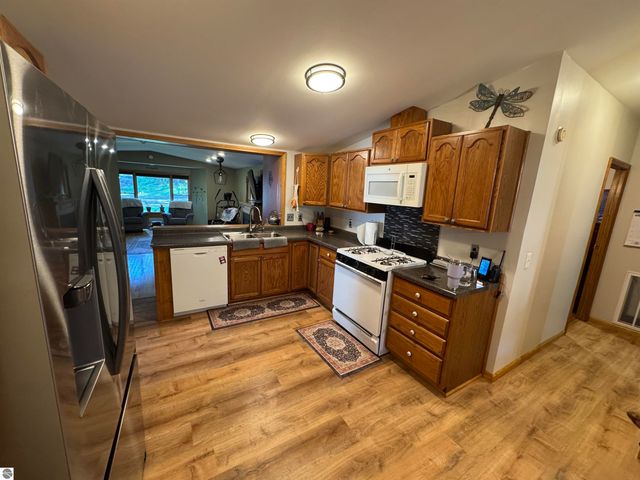 1816 Onondaga Trail, West Branch, MI 48661
