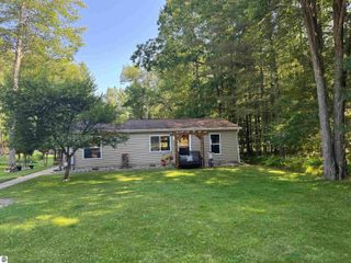 1816 Onondaga Trail, West Branch, MI 48661