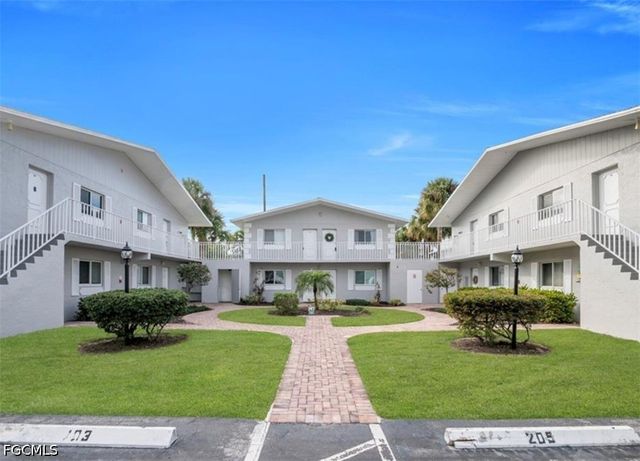 8071 Country RD 206, Fort Myers, FL 33919