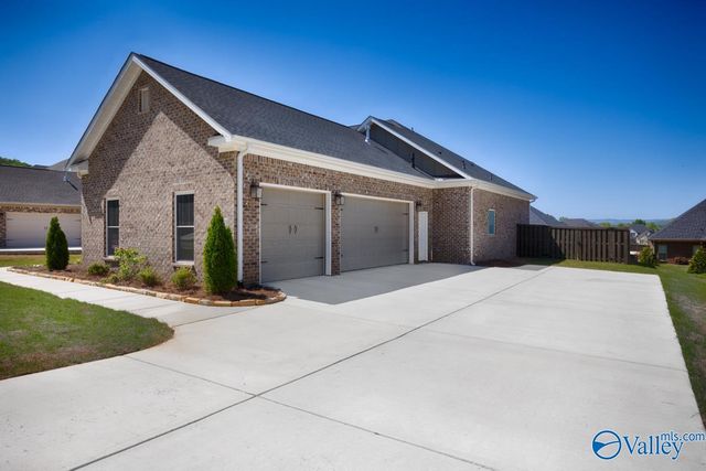 8063 Goose Ridge Drive, Owens Cross Roads, AL 35763