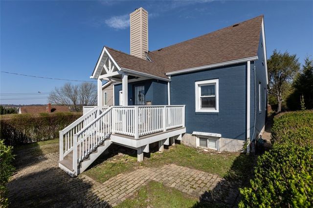 403 Oak St., West Mifflin, PA 15122