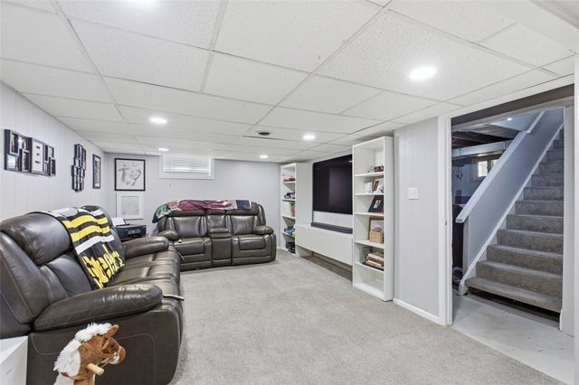 403 Oak St., West Mifflin, PA 15122