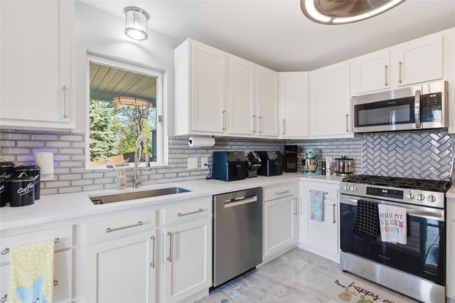 403 Oak St., West Mifflin, PA 15122