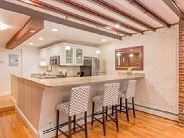 15 Blackwood St 1, Boston, MA 02115