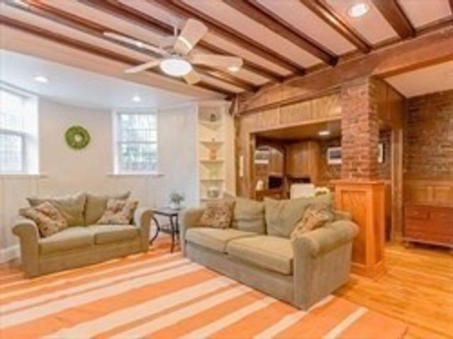 15 Blackwood St 1, Boston, MA 02115