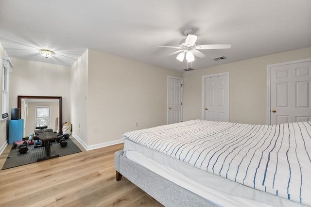 13 Plain St, Upton, MA 01568