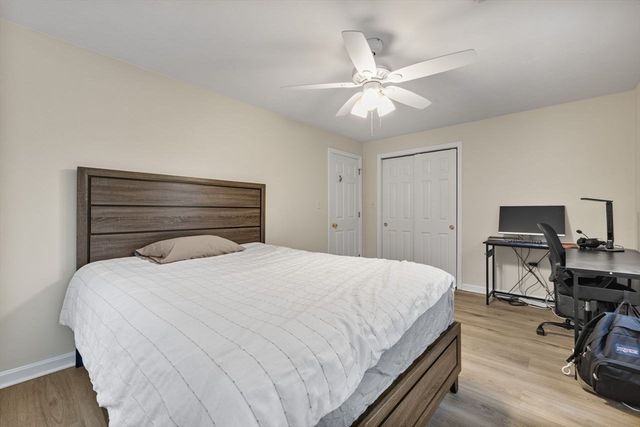 13 Plain St, Upton, MA 01568