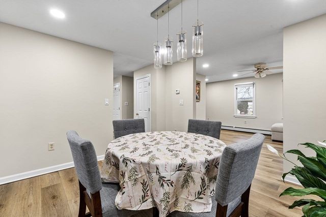 13 Plain St, Upton, MA 01568