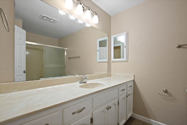 1202 Morrow Road A, Medford, OR 97504