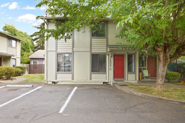 1202 Morrow Road A, Medford, OR 97504