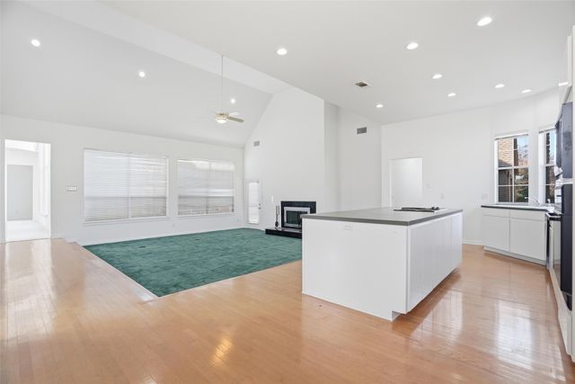 2829 Bent Oaks Drive, Burleson, TX 76028