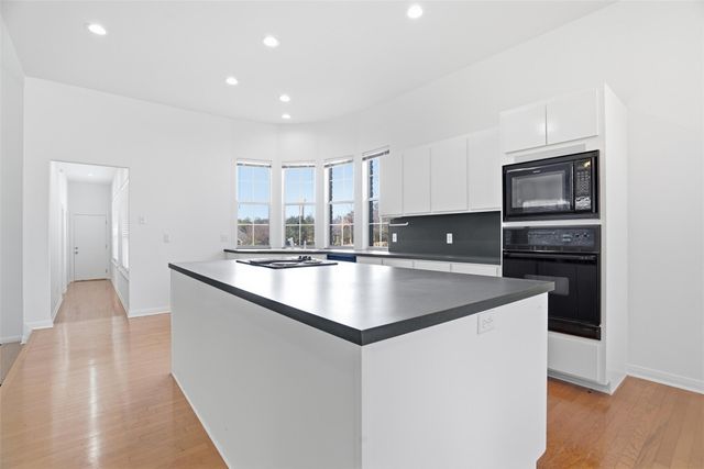 2829 Bent Oaks Drive, Burleson, TX 76028