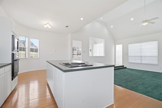 2829 Bent Oaks Drive, Burleson, TX 76028