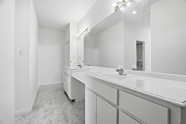 2829 Bent Oaks Drive, Burleson, TX 76028