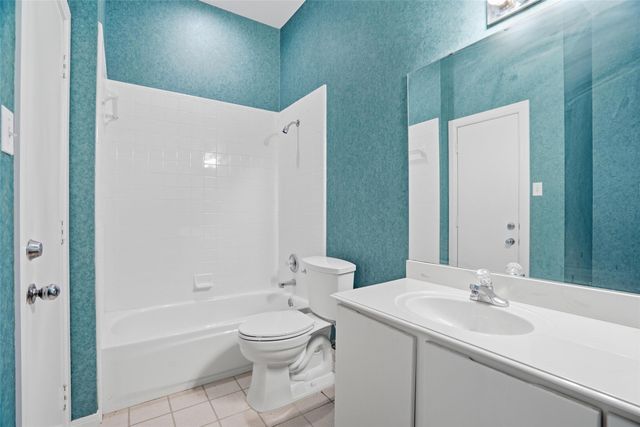 2829 Bent Oaks Drive, Burleson, TX 76028