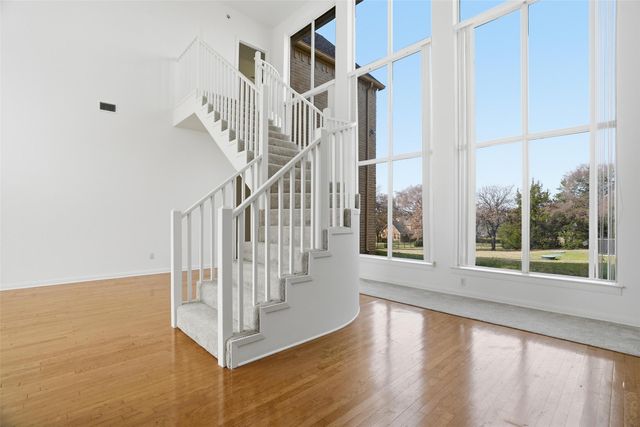 2829 Bent Oaks Drive, Burleson, TX 76028