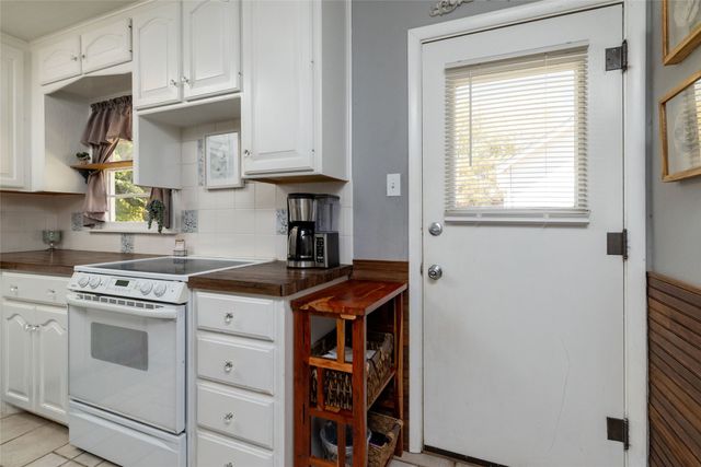 1209 Grace Street, Weatherford, TX 76086