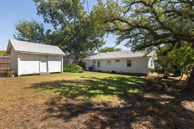 1209 Grace Street, Weatherford, TX 76086