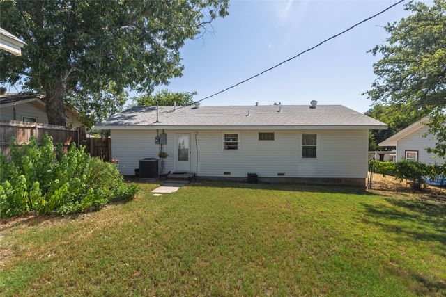 1209 Grace Street, Weatherford, TX 76086