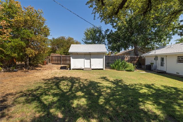 1209 Grace Street, Weatherford, TX 76086