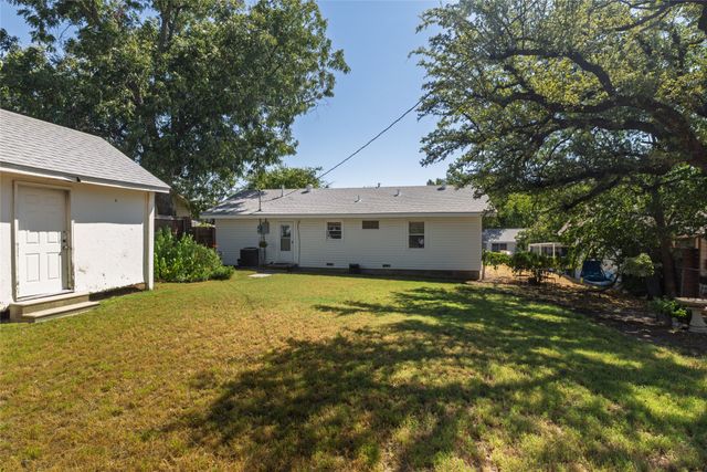 1209 Grace Street, Weatherford, TX 76086