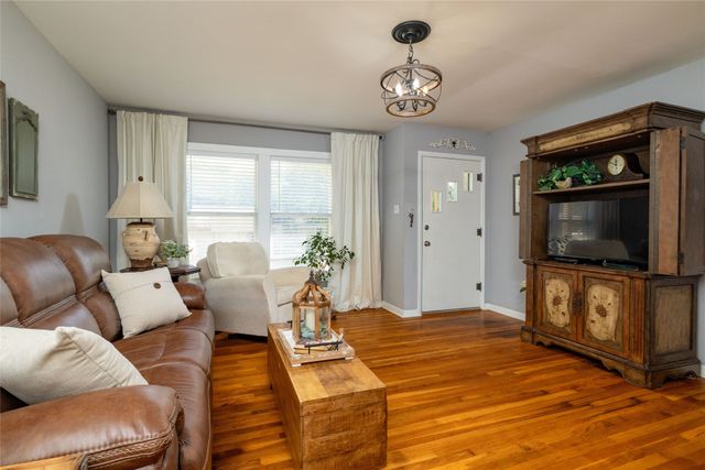 1209 Grace Street, Weatherford, TX 76086