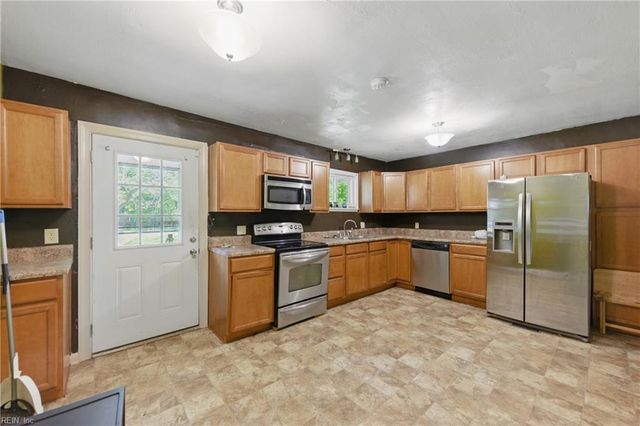 2597 Leroy RD, Virginia Beach, VA 23456