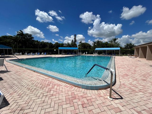 770 Lori Drive 245, Palm Springs, FL 33461