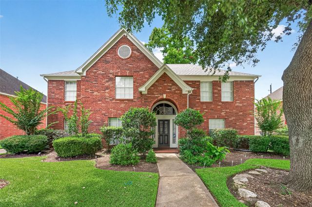 4506 Warwick Drive, Sugar Land, TX 77479