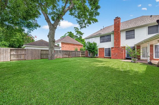 4506 Warwick Drive, Sugar Land, TX 77479