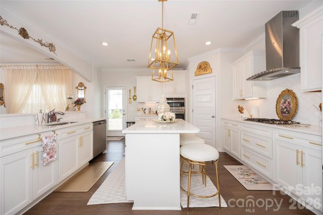 6249 Finch Meadow Court, Clemmons, NC 27012