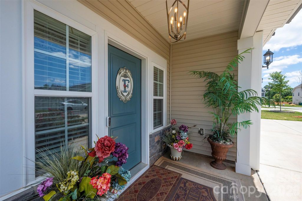 6249 Finch Meadow Court, Clemmons, NC 27012