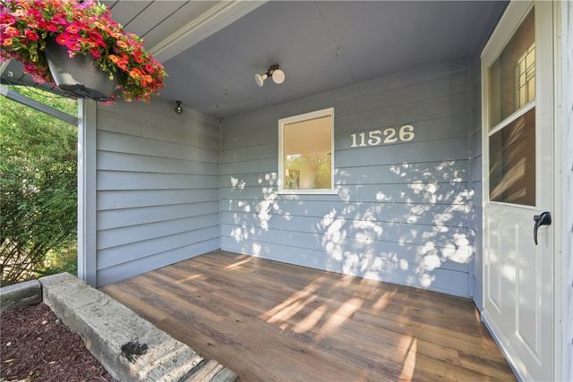 11526 3rd Avenue NE, Seattle, WA 98125