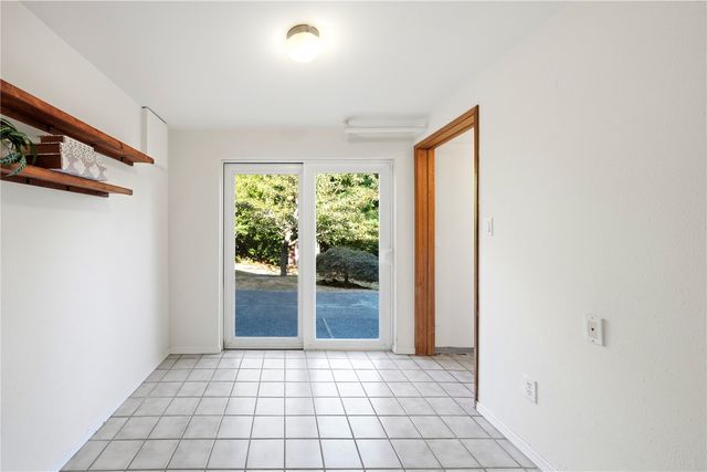 11526 3rd Avenue NE, Seattle, WA 98125