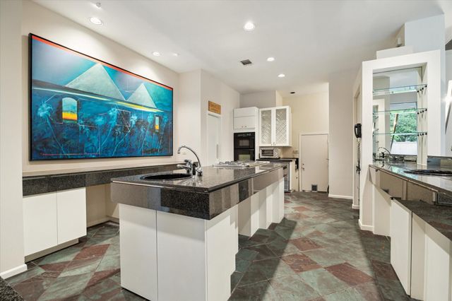 2016 Milford Street, Houston, TX 77098