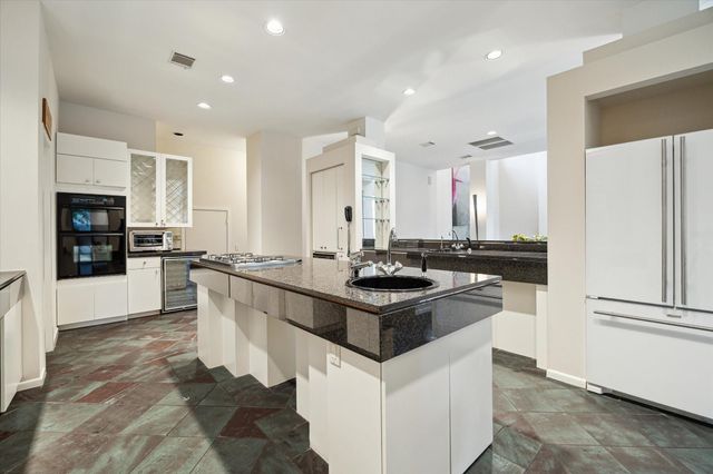 2016 Milford Street, Houston, TX 77098