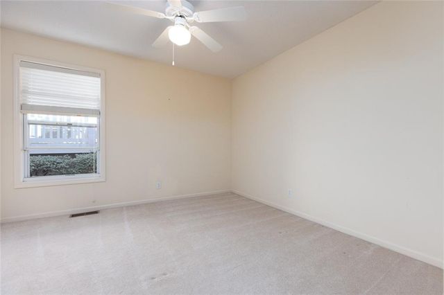 7910 N Locust Street, Kansas City, MO 64118