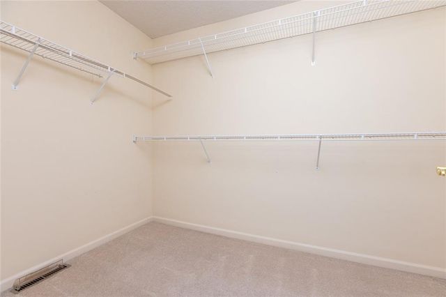 7910 N Locust Street, Kansas City, MO 64118
