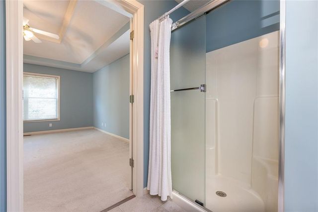 7910 N Locust Street, Kansas City, MO 64118