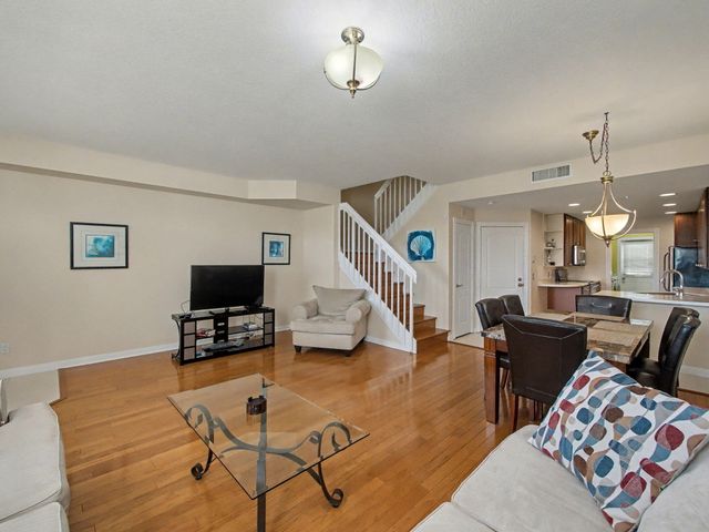 124 Courtenay Court, Jupiter, FL 33458