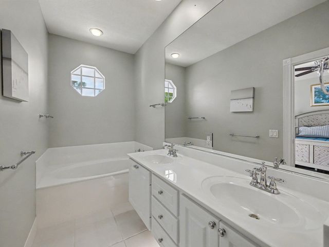 124 Courtenay Court, Jupiter, FL 33458