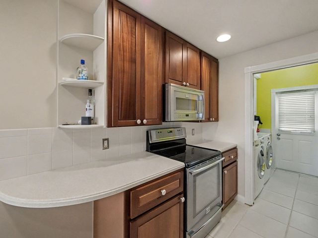 124 Courtenay Court, Jupiter, FL 33458