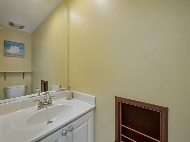 124 Courtenay Court, Jupiter, FL 33458