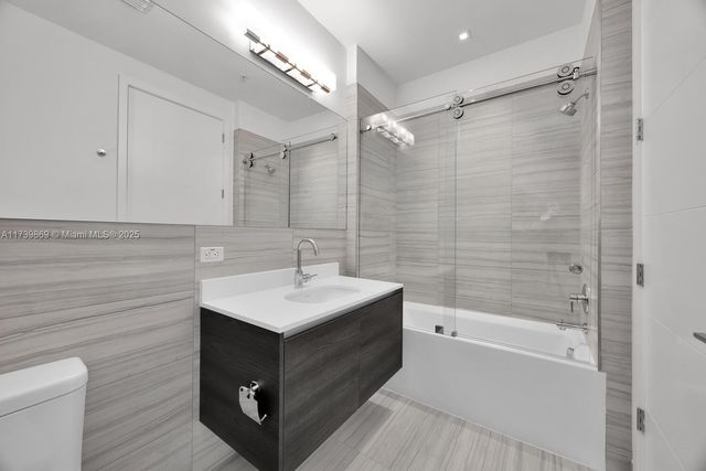 301 Altara Ave 201, Coral Gables, FL 33146