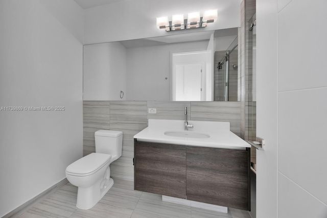 301 Altara Ave 201, Coral Gables, FL 33146