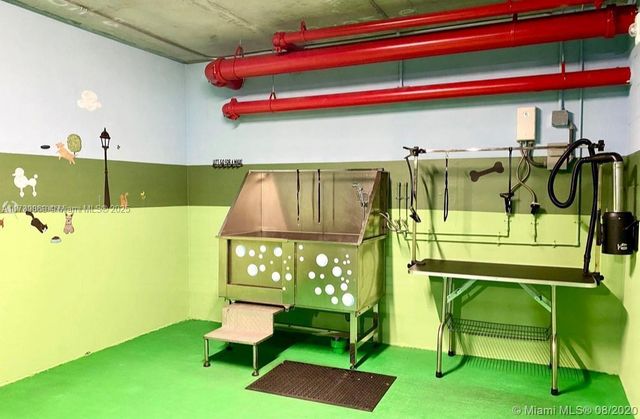 301 Altara Ave 201, Coral Gables, FL 33146