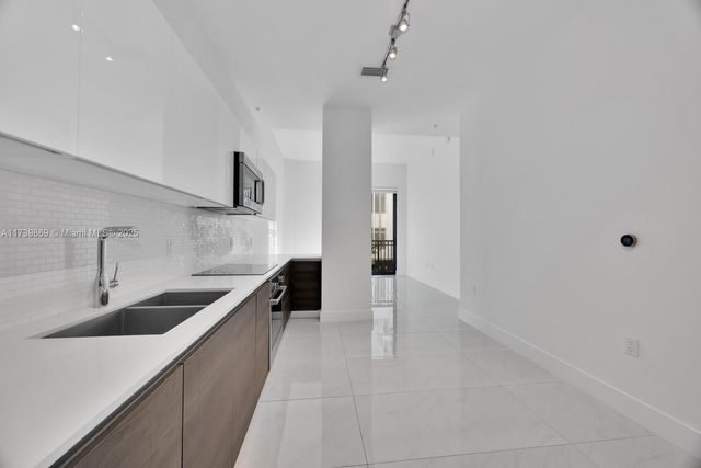 301 Altara Ave 201, Coral Gables, FL 33146