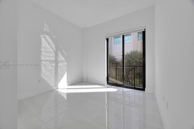 301 Altara Ave 201, Coral Gables, FL 33146